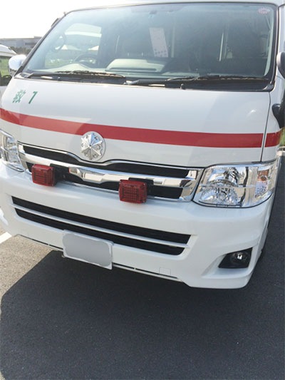 トヨタ　ハイエース救急車